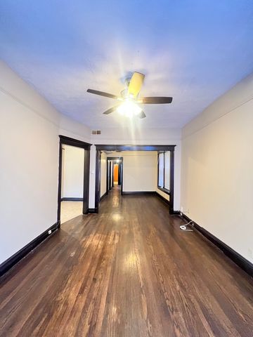 6240 S Evans Avenue, Chicago, IL 60637