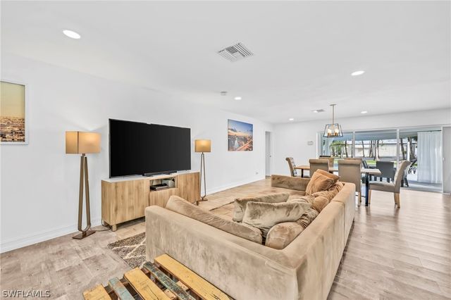 3231 13th AVE SW, Naples, FL 34117