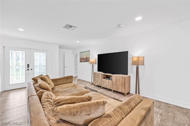 3231 13th AVE SW, Naples, FL 34117