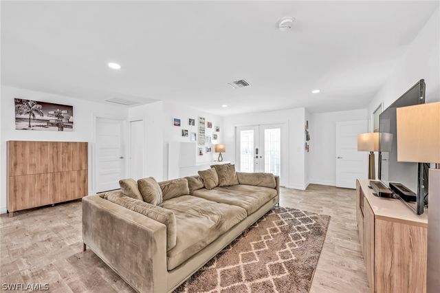 3231 13th AVE SW, Naples, FL 34117