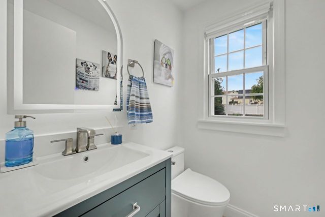 501 Bridgeview Place, Stratford, CT 06614