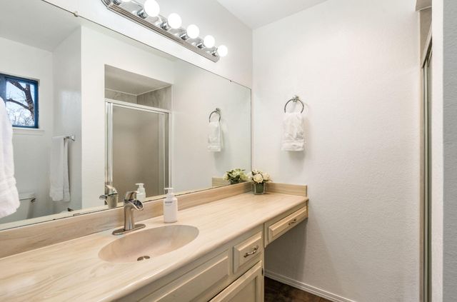 5001 Justin Drive NW, Albuquerque, NM 87114