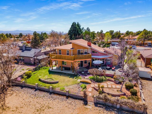 5001 Justin Drive NW, Albuquerque, NM 87114