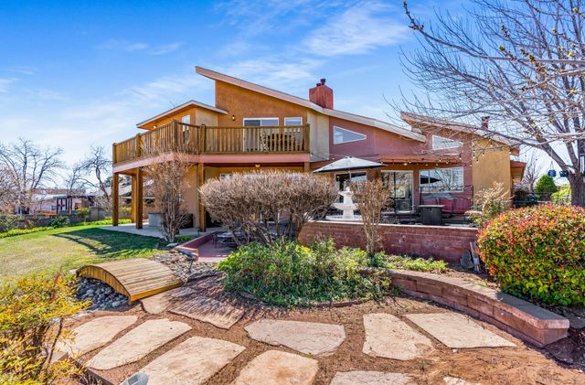 5001 Justin Drive NW, Albuquerque, NM 87114