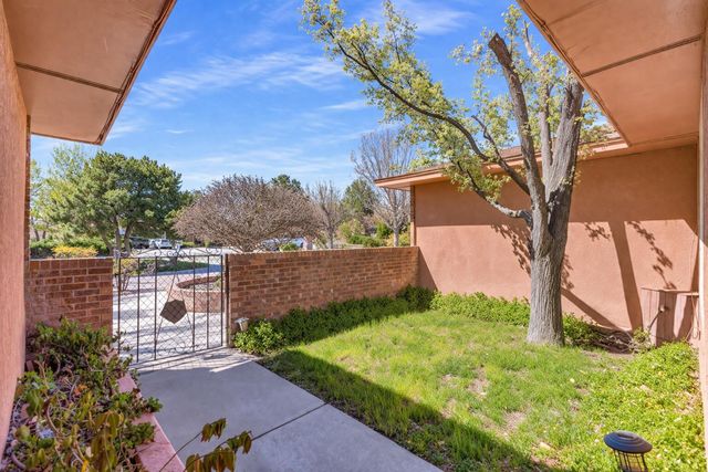 5001 Justin Drive NW, Albuquerque, NM 87114