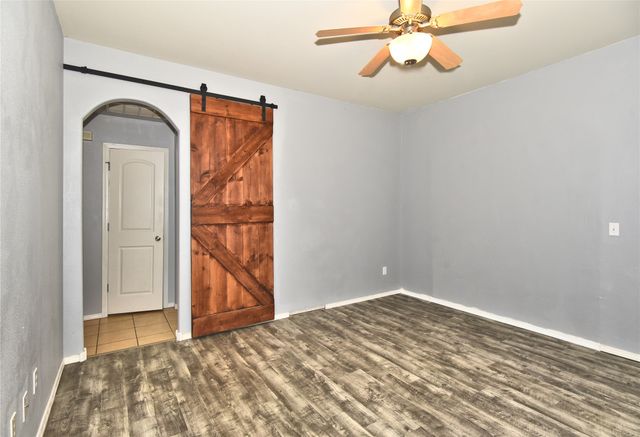 12325 Longhorn Circle, Glenpool, OK 74066