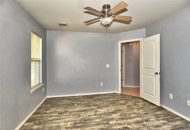 12325 Longhorn Circle, Glenpool, OK 74066