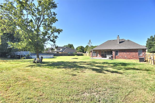 12325 Longhorn Circle, Glenpool, OK 74066