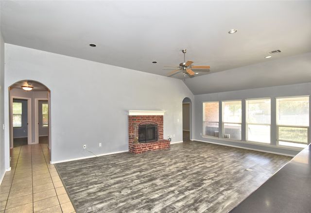 12325 Longhorn Circle, Glenpool, OK 74066