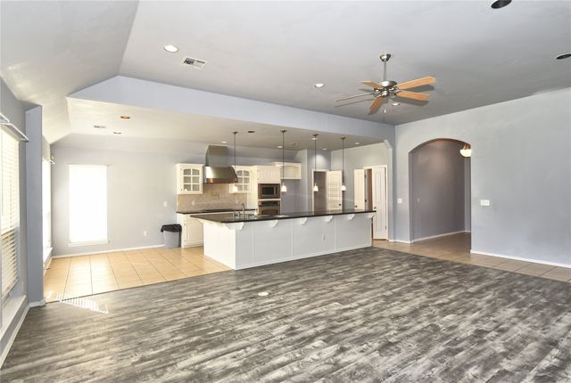 12325 Longhorn Circle, Glenpool, OK 74066