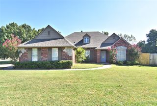 12325 Longhorn Circle, Glenpool, OK 74066