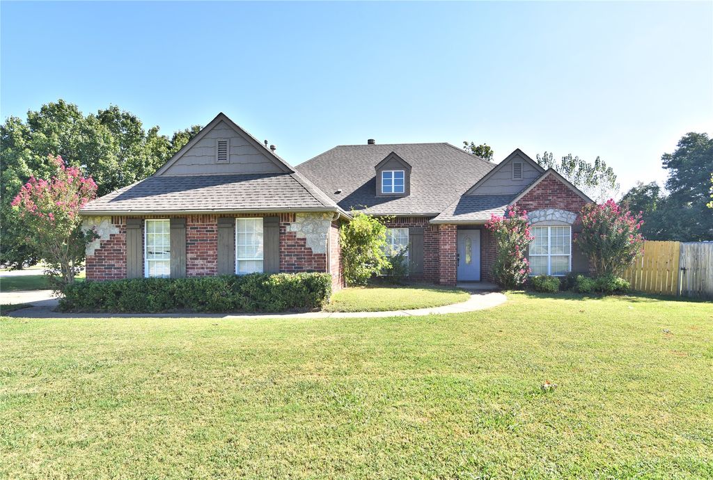 12325 Longhorn Circle, Glenpool, OK 74066