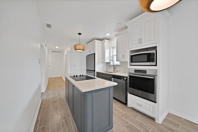 1107 S Waverly Drive, Dallas, TX 75208