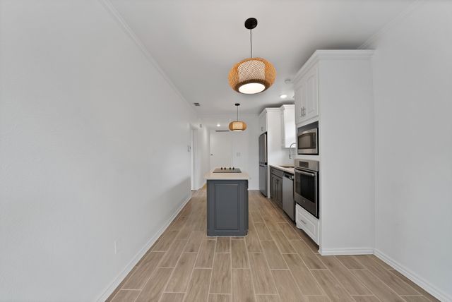 1107 S Waverly Drive, Dallas, TX 75208