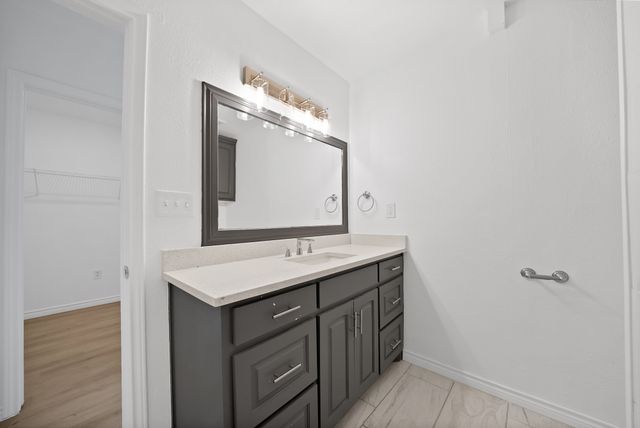 1107 S Waverly Drive, Dallas, TX 75208