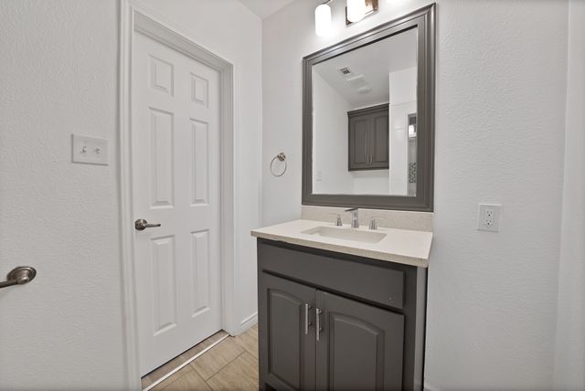 1107 S Waverly Drive, Dallas, TX 75208