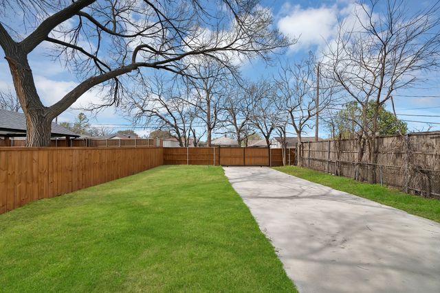 1107 S Waverly Drive, Dallas, TX 75208