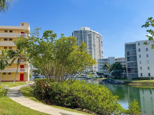 2930 Point East Drive E109, Aventura, FL 33160