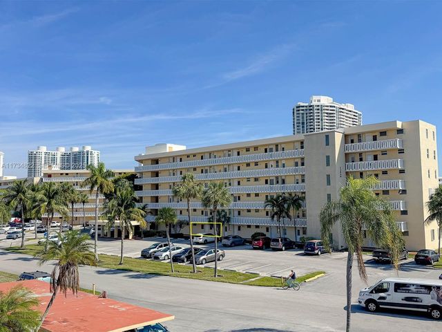 2930 Point East Drive E109, Aventura, FL 33160