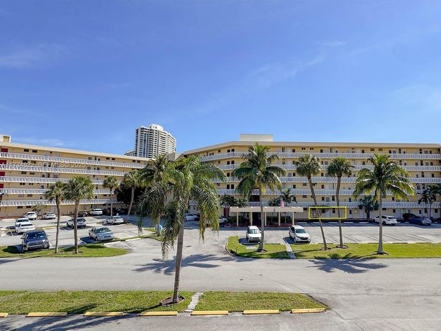 2930 Point East Drive E109, Aventura, FL 33160
