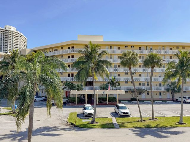 2930 Point East Drive E109, Aventura, FL 33160