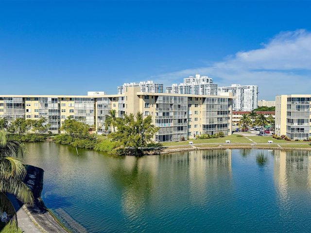 2930 Point East Drive E109, Aventura, FL 33160
