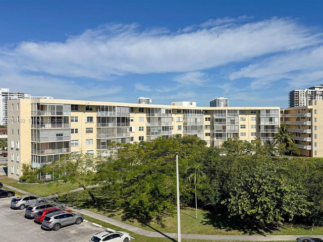 2930 Point East Drive E109, Aventura, FL 33160