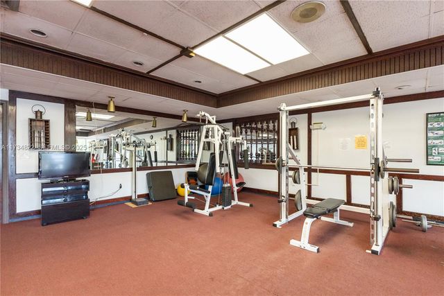 2930 Point East Drive E109, Aventura, FL 33160