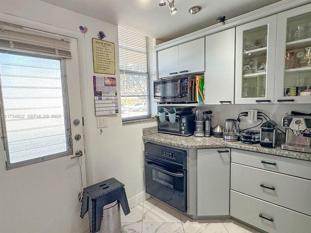2930 Point East Drive E109, Aventura, FL 33160