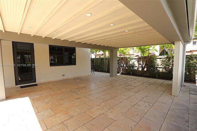 8925 NW 99th Avenue, Doral, FL 33178