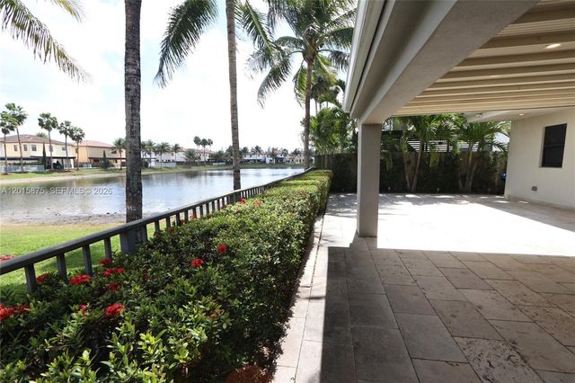 8925 NW 99th Avenue, Doral, FL 33178