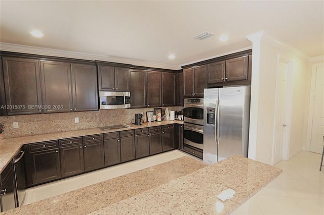 8925 NW 99th Avenue, Doral, FL 33178