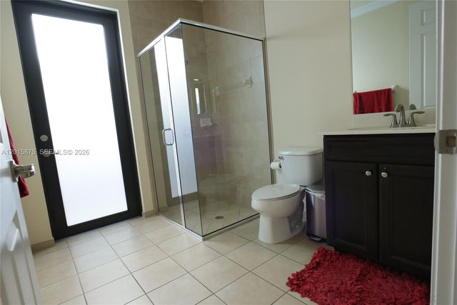 8925 NW 99th Avenue, Doral, FL 33178