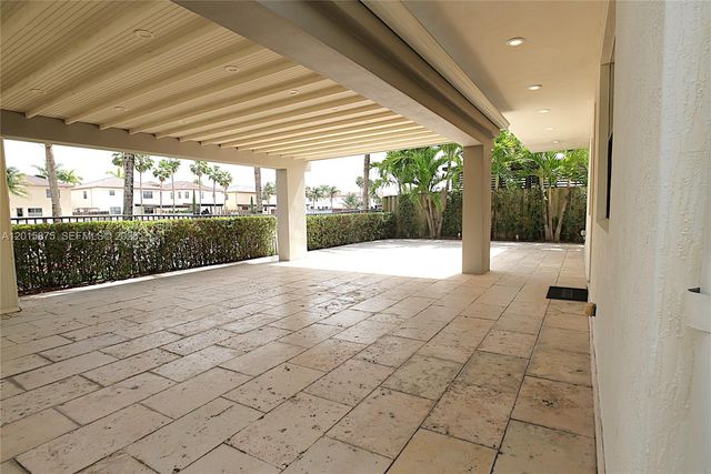 8925 NW 99th Avenue, Doral, FL 33178
