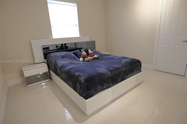 8925 NW 99th Avenue, Doral, FL 33178