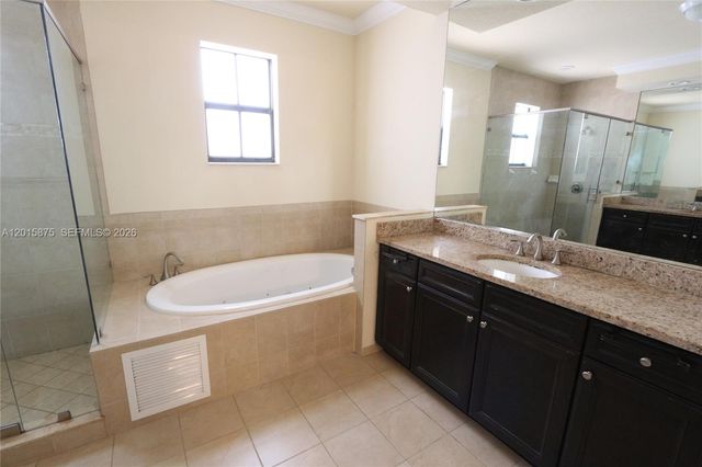 8925 NW 99th Avenue, Doral, FL 33178
