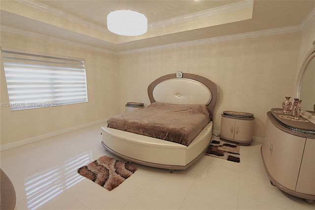 8925 NW 99th Avenue, Doral, FL 33178