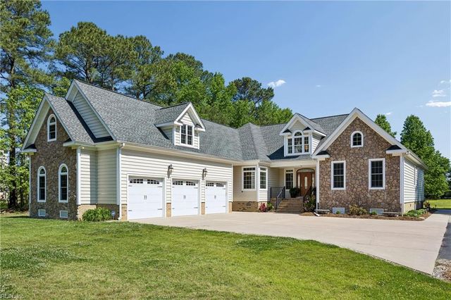 38 Forrest RD, Poquoson, VA 23662