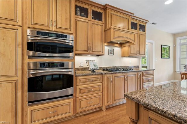 38 Forrest RD, Poquoson, VA 23662