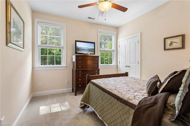 38 Forrest RD, Poquoson, VA 23662