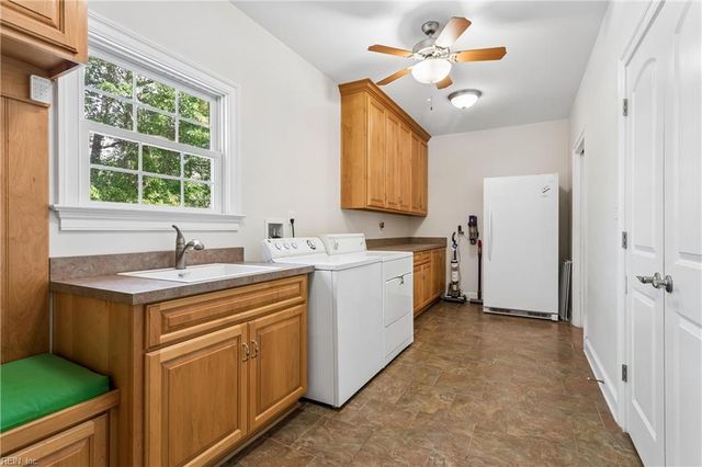 38 Forrest RD, Poquoson, VA 23662