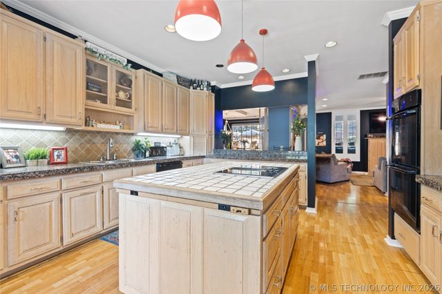 5009 E 86th Place, Tulsa, OK 74137