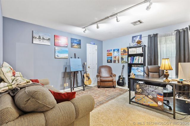 5009 E 86th Place, Tulsa, OK 74137