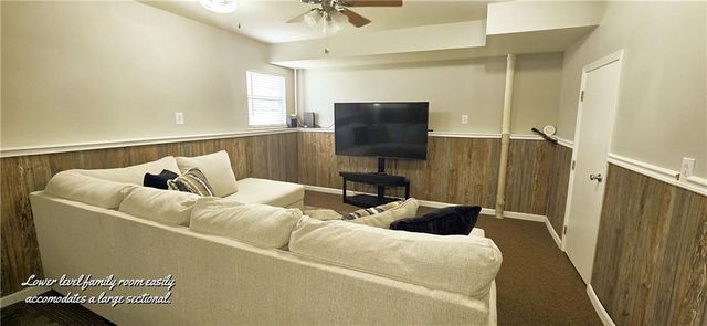 26577 Sweetberry Drive, Warsaw, MO 65355