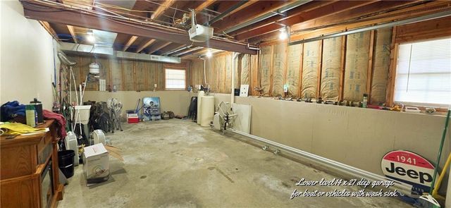 26577 Sweetberry Drive, Warsaw, MO 65355