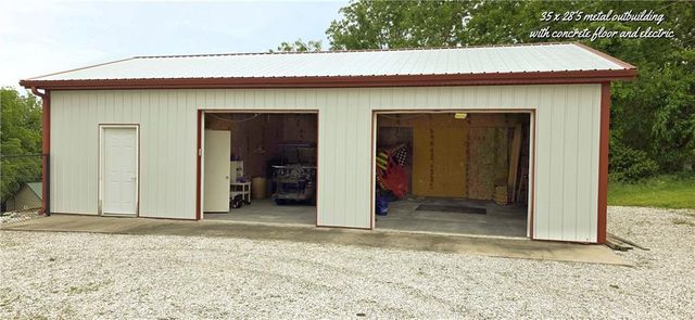 26577 Sweetberry Drive, Warsaw, MO 65355