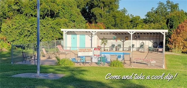 26577 Sweetberry Drive, Warsaw, MO 65355
