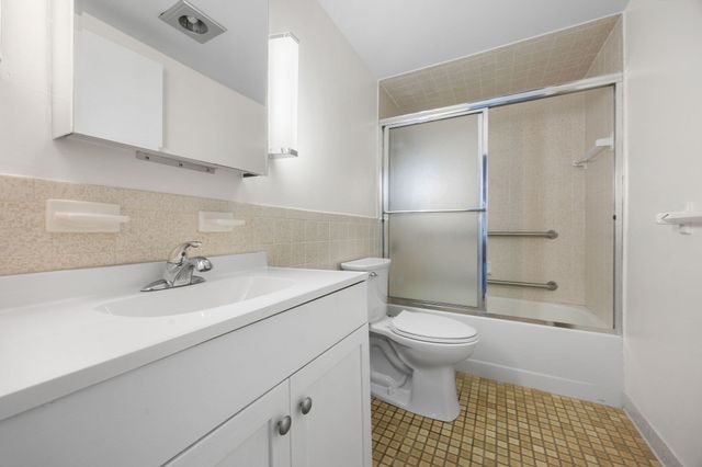180 Green Street 411, Melrose, MA 02176
