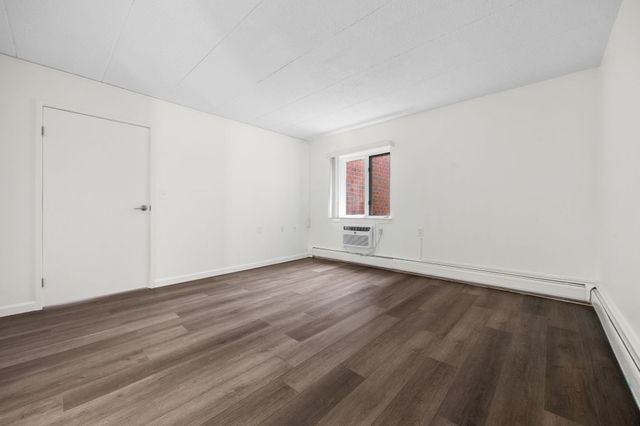 180 Green Street 411, Melrose, MA 02176