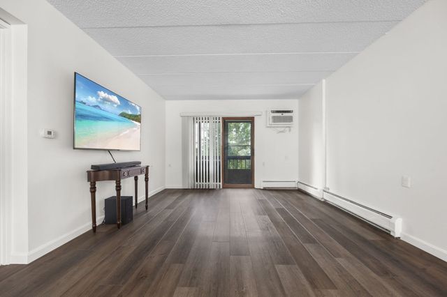 180 Green Street 411, Melrose, MA 02176